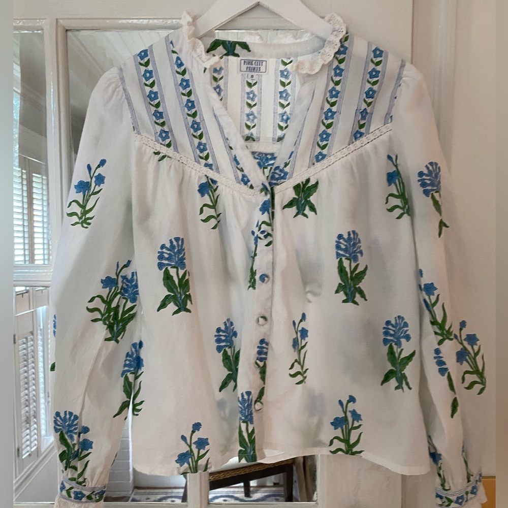 Pink City Prints, size S, Hand Block Printed Blue/Green Floral Claudia Blouse.